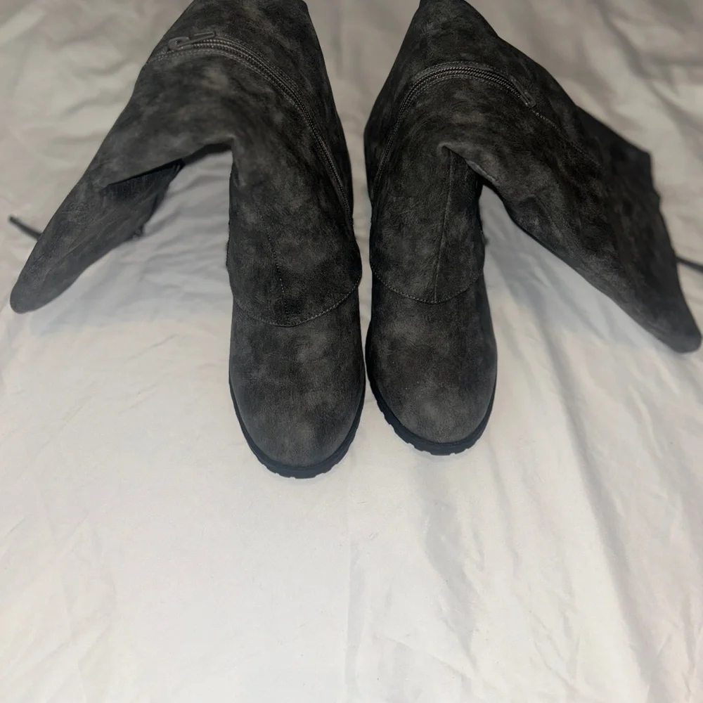 Stylish Gray Women’s Muk Luke Boots, Size 10. Excellent Condition - Picture 4 of 4